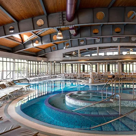 Petrarca Terme ホテル 4*
